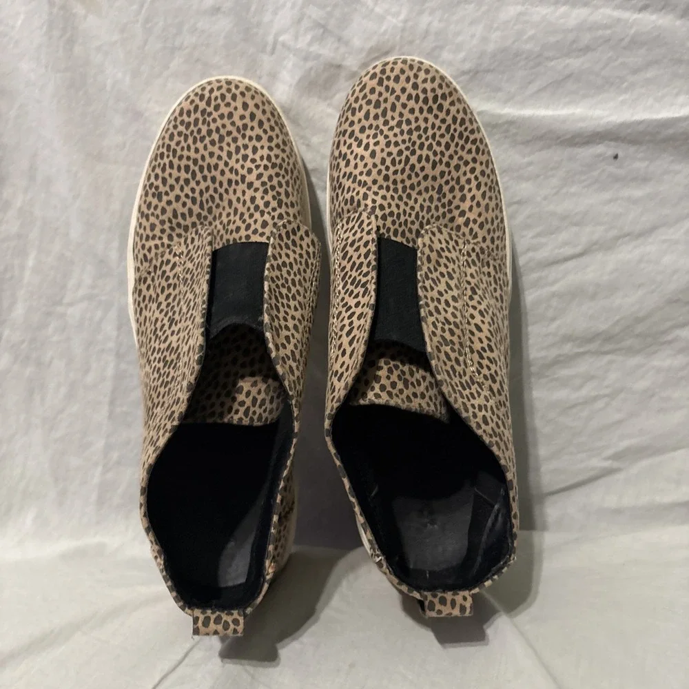Universal Thread‎ Lillian Leopard Slip On Shoes Women's Size 9.5 Casual Target